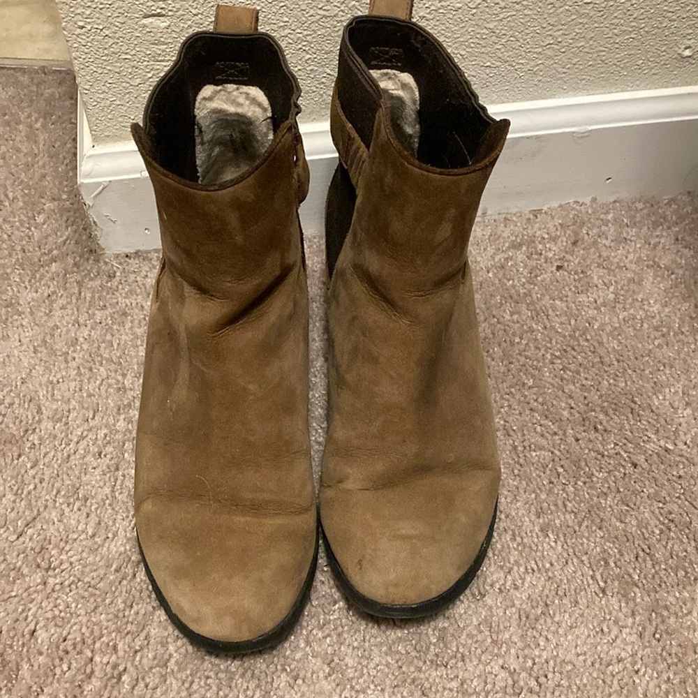 Ugg wedge booties